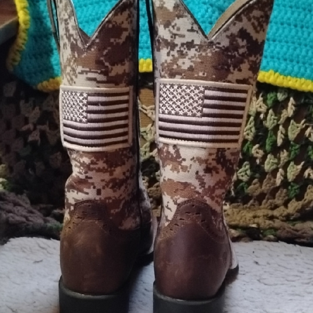 Ariat Digital Camo Heeled Boots with Flag Detail - Picture 3 of 14